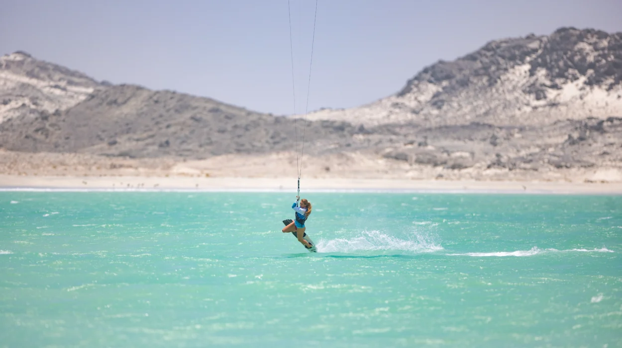 Hannah Masirah Dark Slide_CH_8569